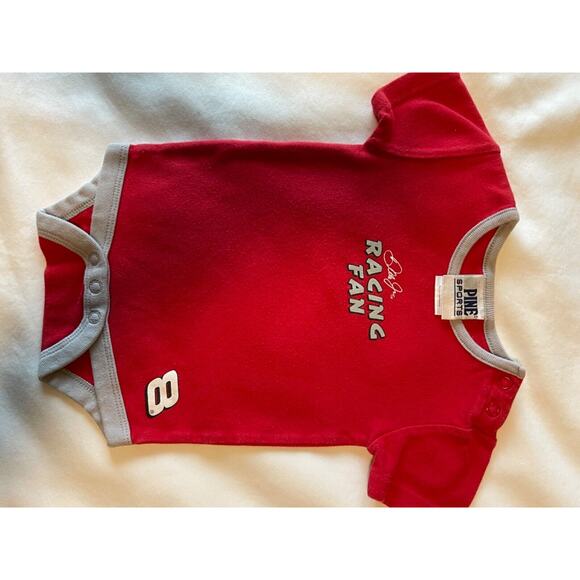 Newborn Dale Earnhardt Jr. Baby Bodysuit #8 Red NASCAR Racing Fan Size Newborn - Picture 6 of 6